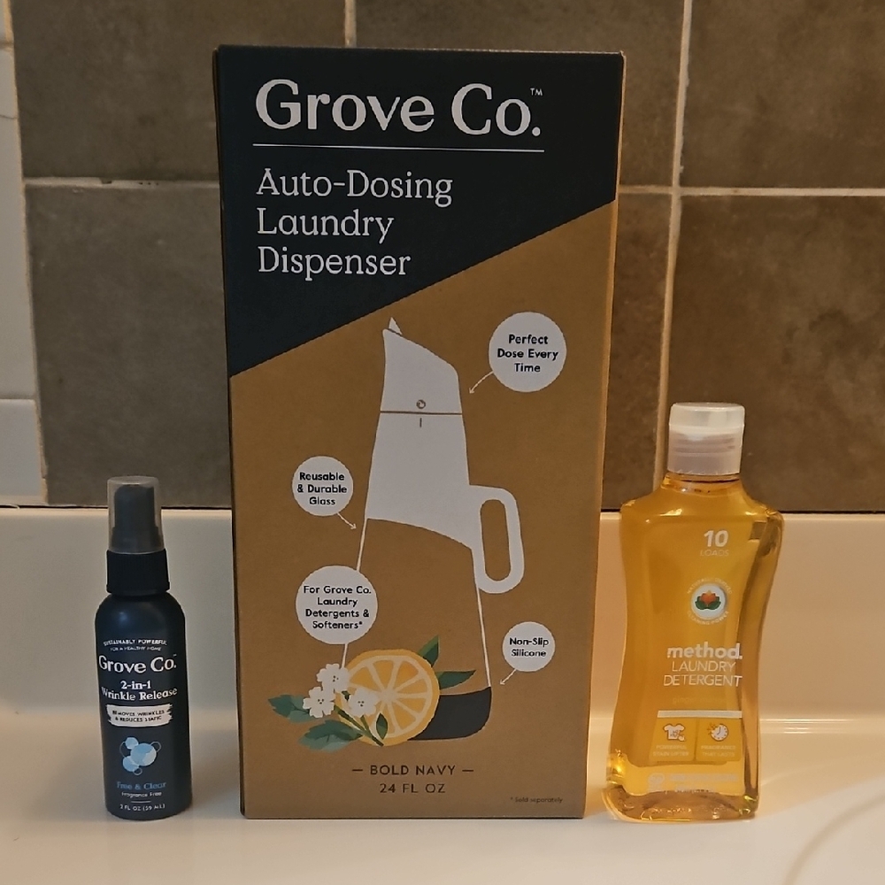 Grove Auto-Dosing Laundry Dispenser, 2in1 Wrinkle Release, Method Detergent Set